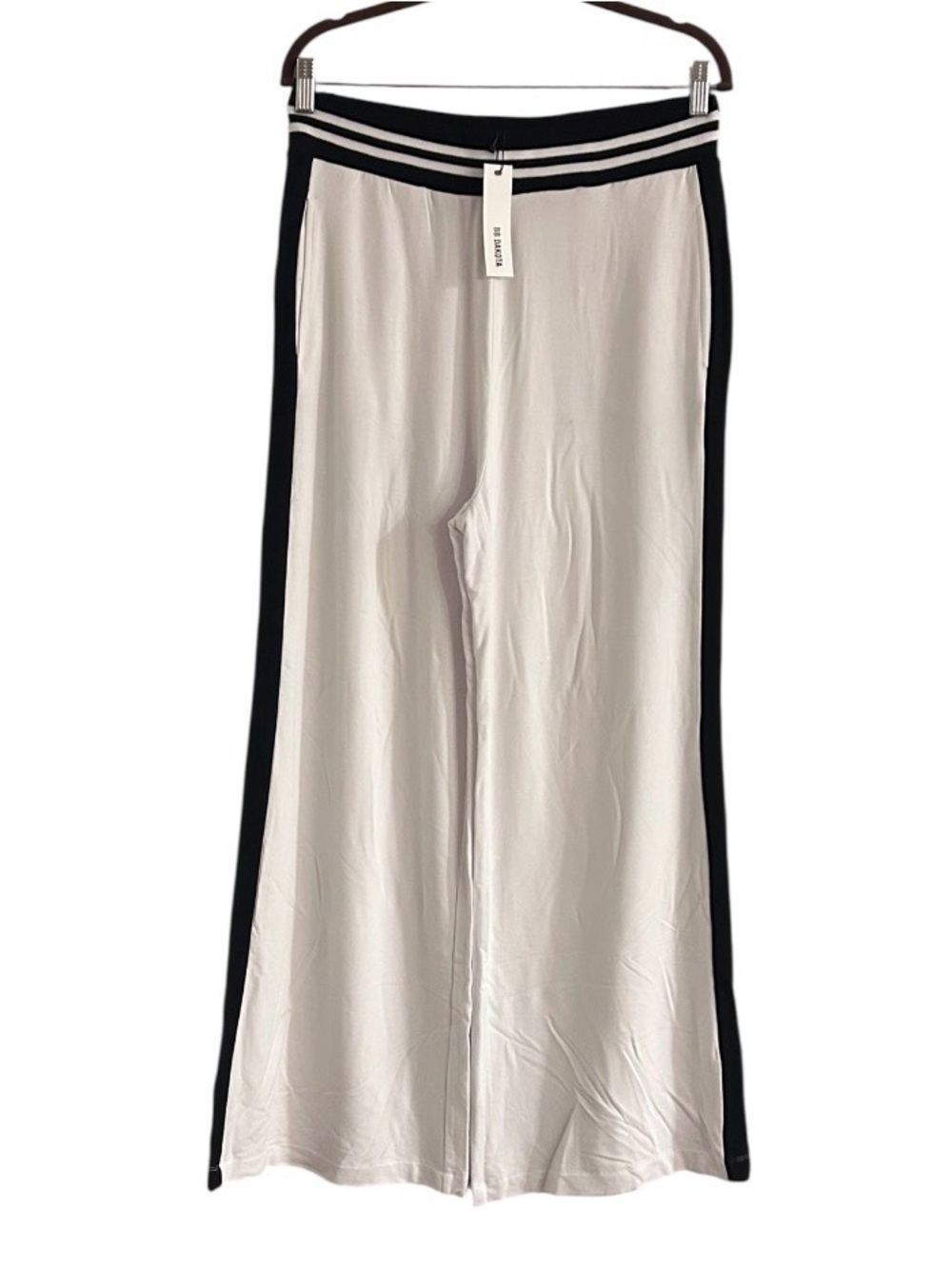 BB Dakota Pants Size Medium Athletic Stretch Wide Leg NEW With Tags